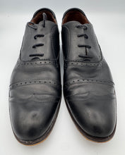 Load image into Gallery viewer, Black Steve Madden Wing Tips - Size 11
