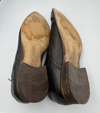 Load image into Gallery viewer, Black Steve Madden Wing Tips - Size 11